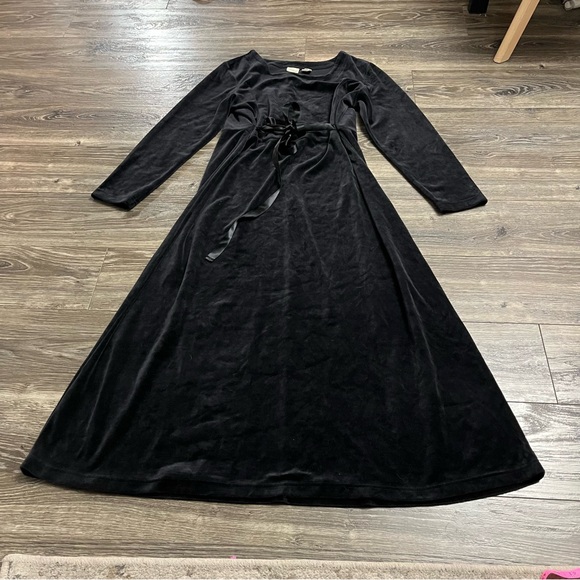 90s Canadian Vintage LL Bean Velvet Maxi Dress (Black) Size Large - Picture 8 of 9